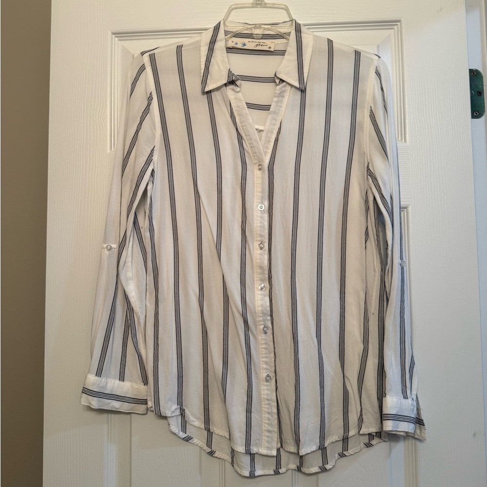 Elegant Striped Women's Blouse